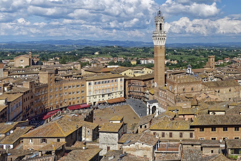 Siena, ancient and beautiful Italian city to see